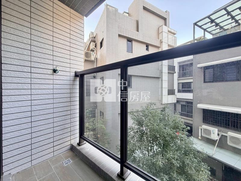 鴻邑璞樹謙里三房平車房屋室內格局與周邊環境