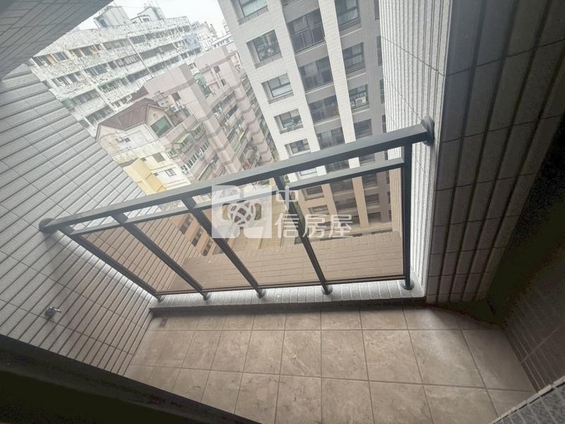 近樹孝商圈新高國小全新2房平車房屋室內格局與周邊環境