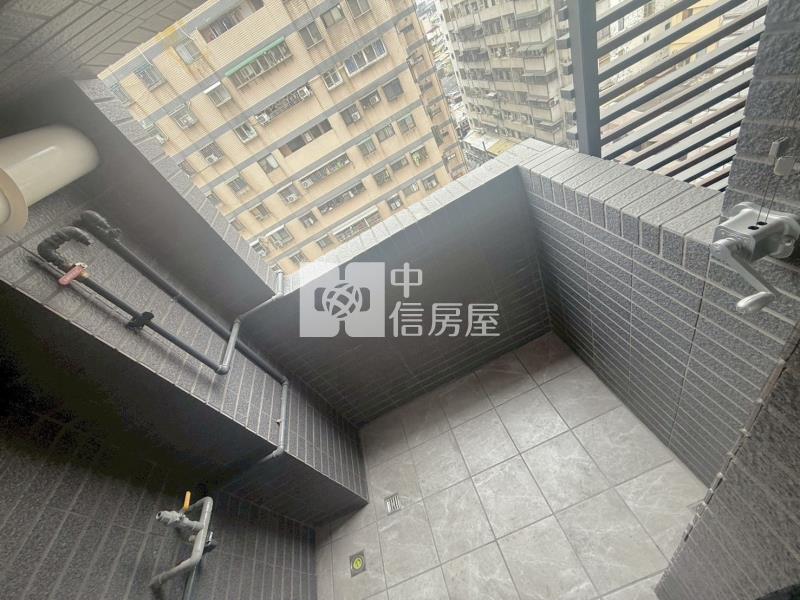 近樹孝商圈新高國小全新2房平車房屋室內格局與周邊環境