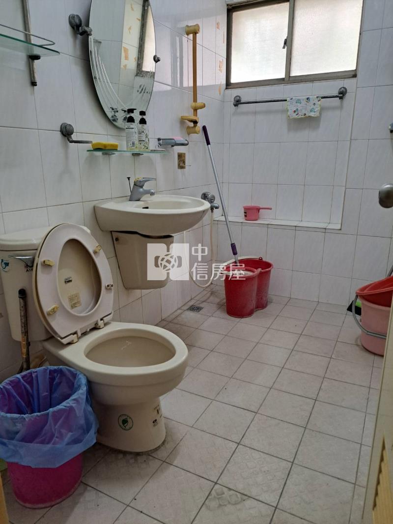 復華商圈朝南邊間店住房屋室內格局與周邊環境