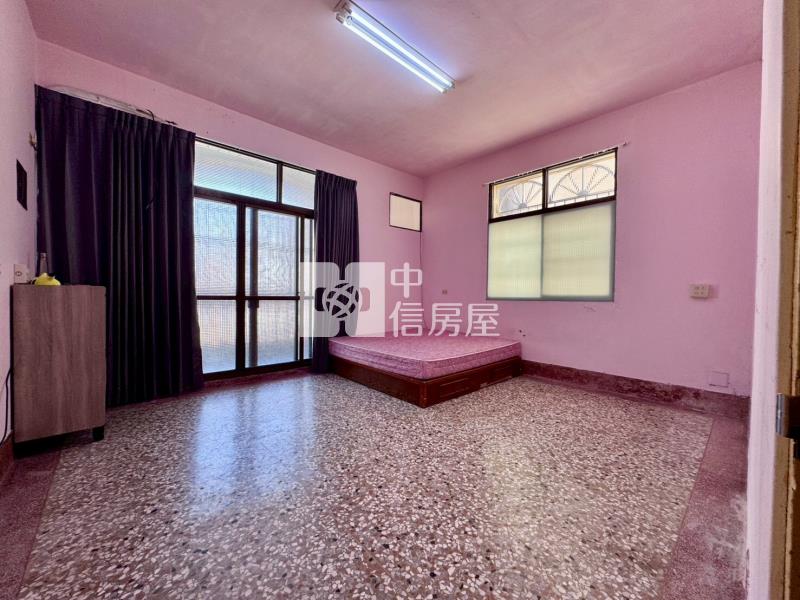 草屯完整學區邊間透天房屋室內格局與周邊環境