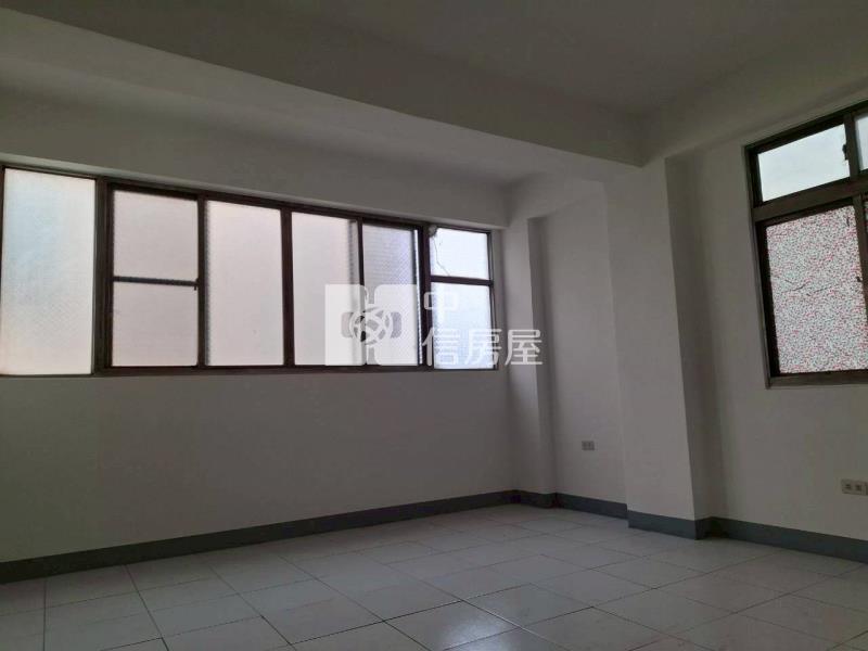 大灣國小邊間孝親車墅房屋室內格局與周邊環境