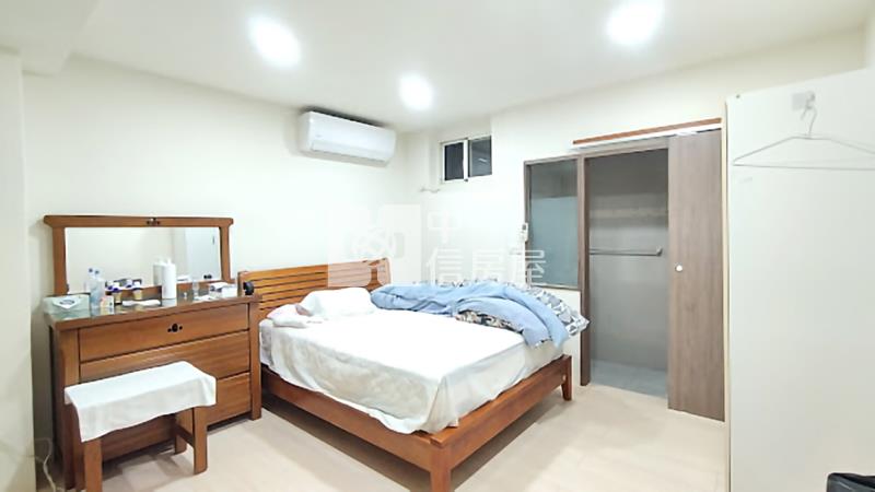 向上一樓美三房房屋室內格局與周邊環境