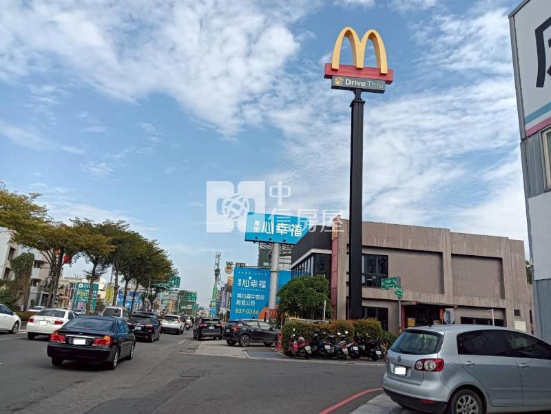 員林近中山路麥當勞旁全新美墅房屋室內格局與周邊環境