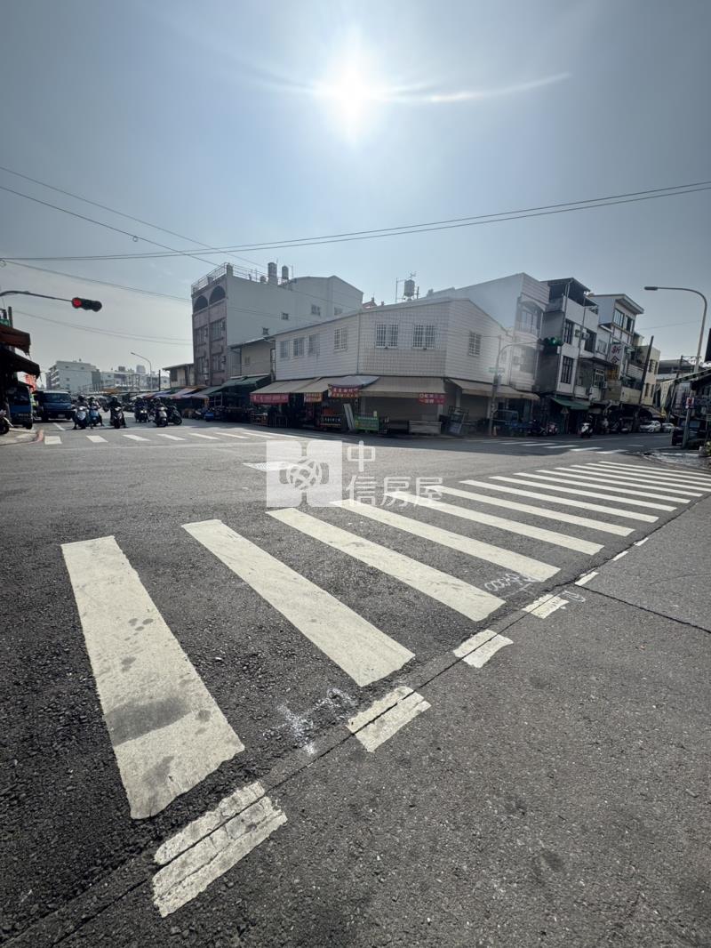 屏東火車站三角窗店面房屋室內格局與周邊環境