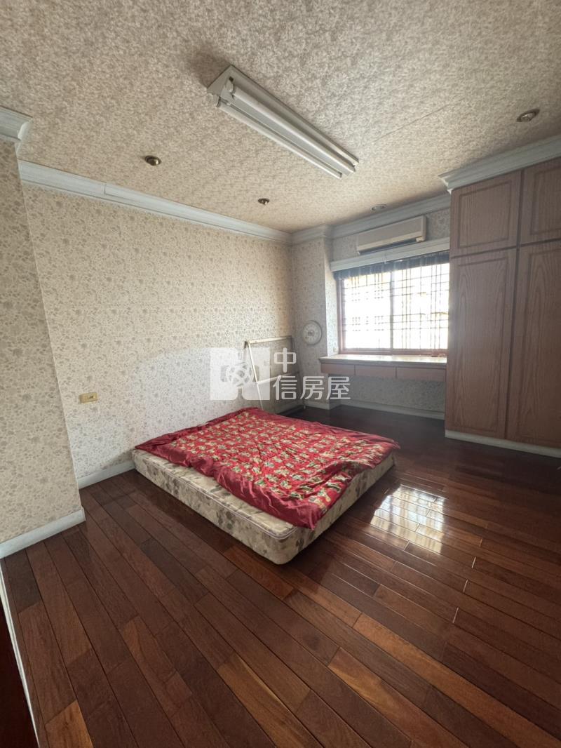 屏東火車站三角窗店面房屋室內格局與周邊環境