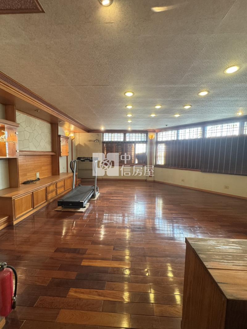 屏東火車站三角窗店面房屋室內格局與周邊環境