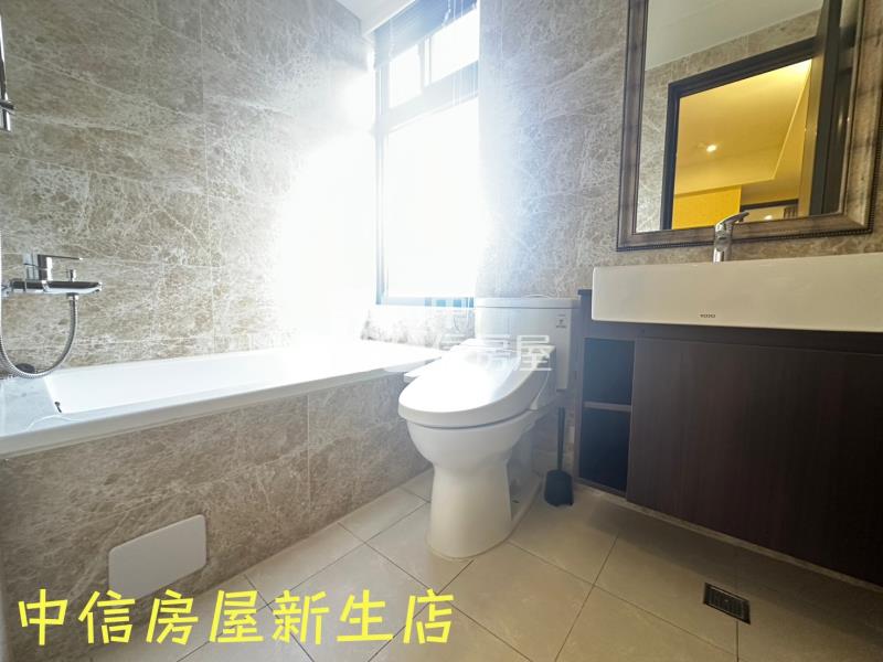 知名社區文心硯百萬裝潢2房2衛加車房屋室內格局與周邊環境