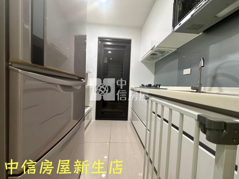 知名社區文心硯百萬裝潢2房2衛加車房屋室內格局與周邊環境