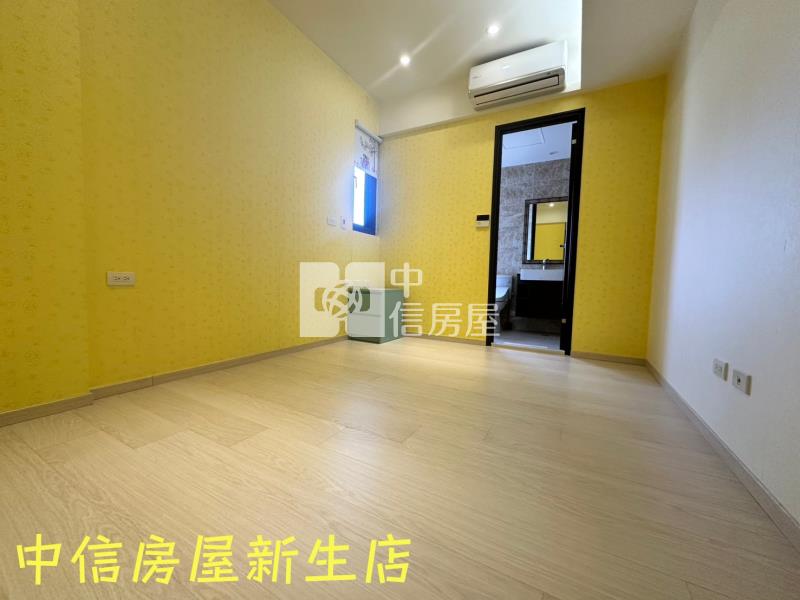 知名社區文心硯百萬裝潢2房2衛加車房屋室內格局與周邊環境