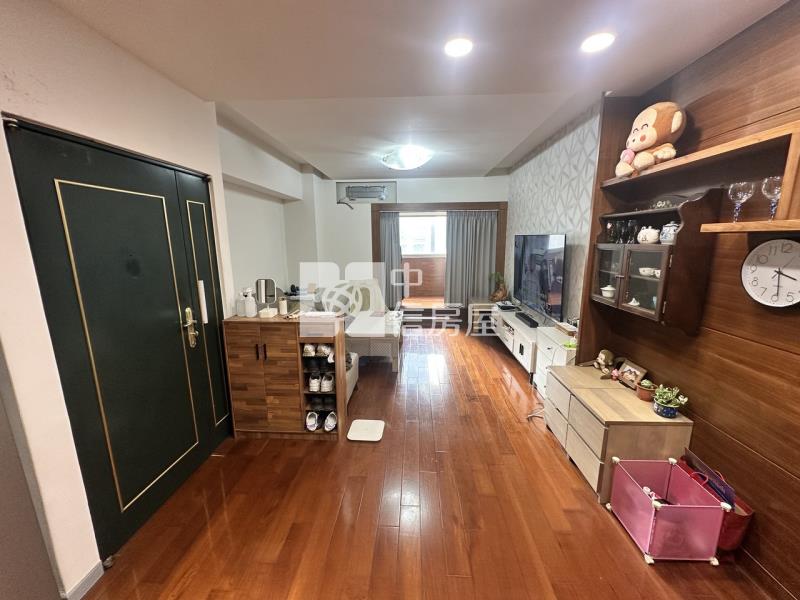 A21站電梯美大3房房屋室內格局與周邊環境