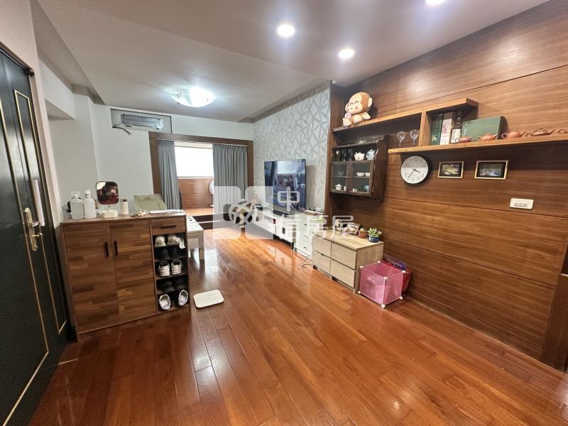 A21站電梯美大3房房屋室內格局與周邊環境