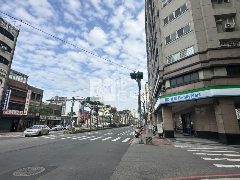 A21站電梯美大3房房屋室內格局與周邊環境