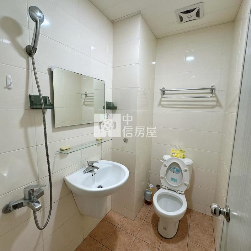 南紡商圈收租三樓寓房屋室內格局與周邊環境