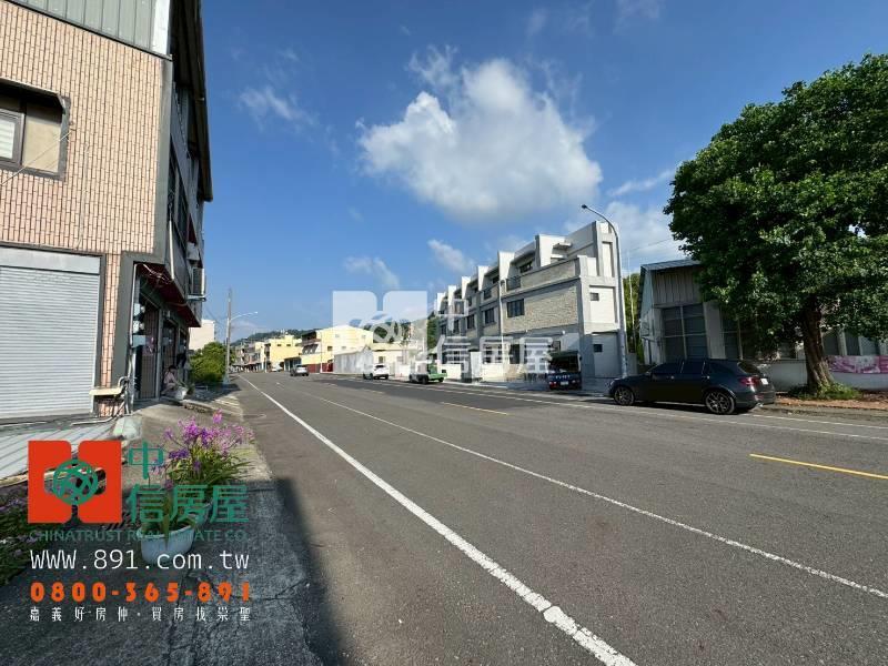 林內中正東路旁建地房屋室內格局與周邊環境