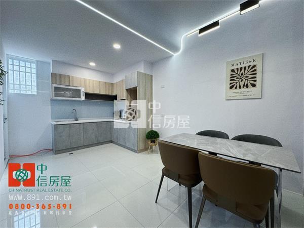 金世界忠義街車庫別墅房屋室內格局與周邊環境