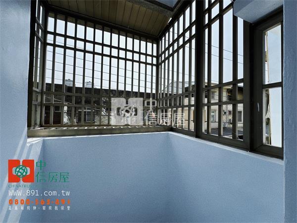 金世界忠義街車庫別墅房屋室內格局與周邊環境