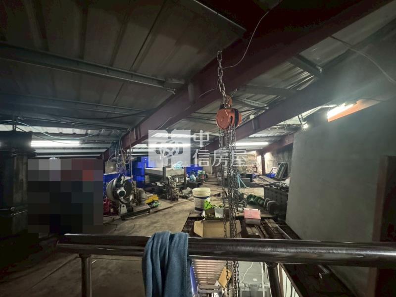 台灣大道捷運藍線角間金店面房屋室內格局與周邊環境