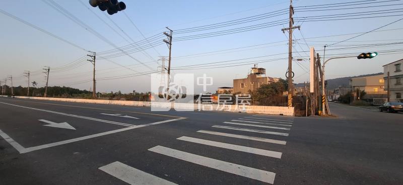 阿蓮中山路上角窗農地房屋室內格局與周邊環境