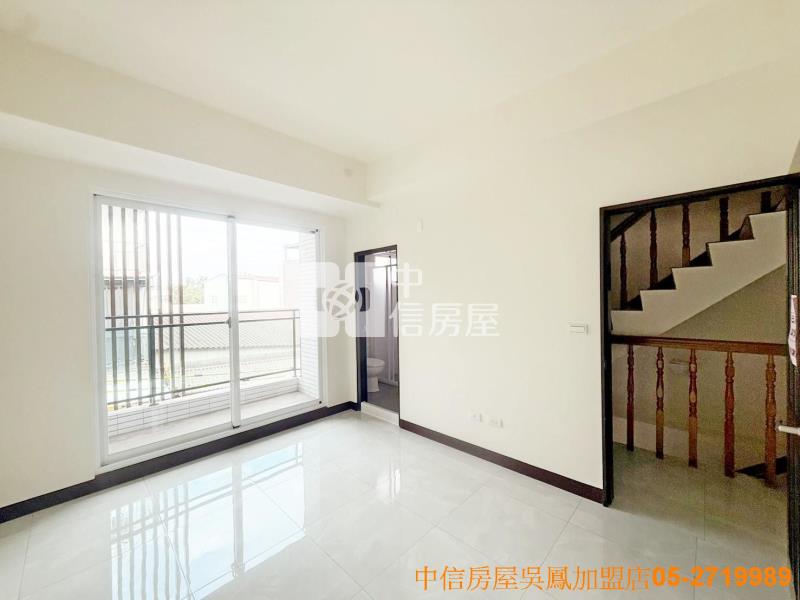 皇品飯店全新完工車庫別墅(1)房屋室內格局與周邊環境