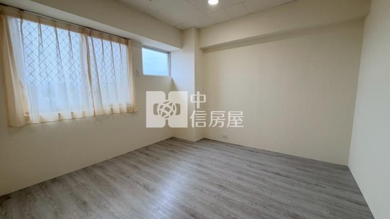 愛的世界松竹商圈三房+機上房屋室內格局與周邊環境