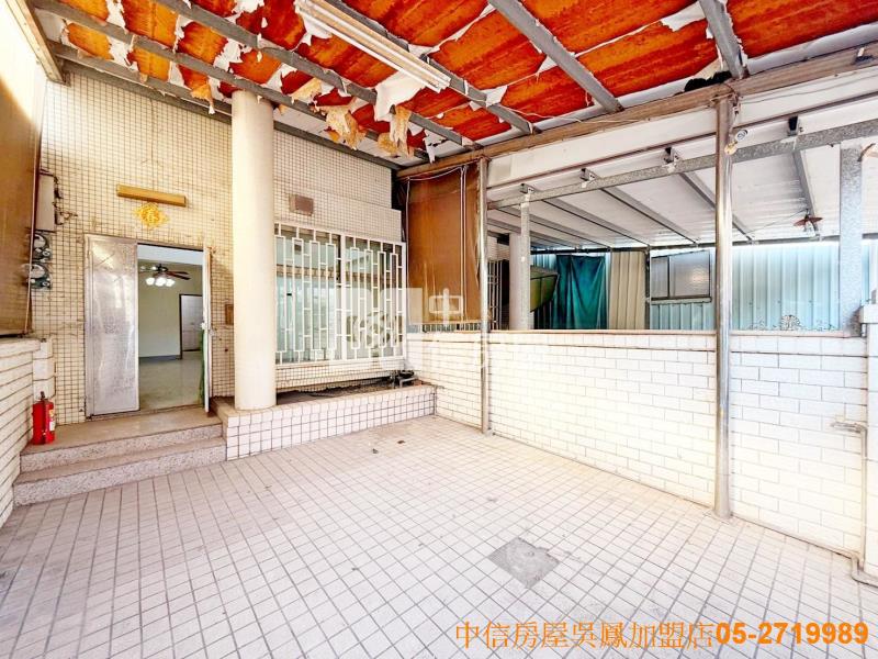 皇品酒店11米路挑高4房店墅房屋室內格局與周邊環境