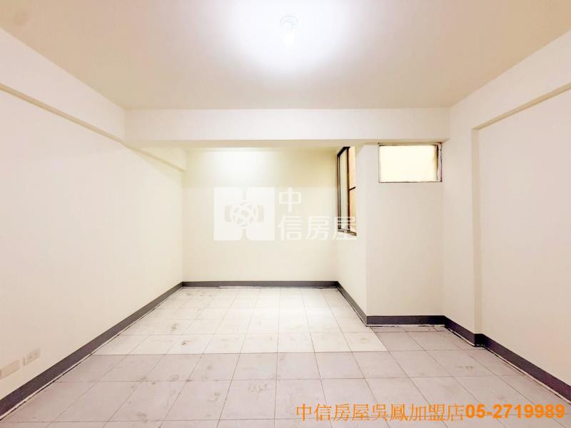 皇品酒店11米路挑高4房店墅房屋室內格局與周邊環境