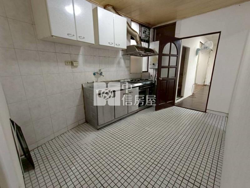 中壢A22捷運站旁低樓層公寓2房房屋室內格局與周邊環境