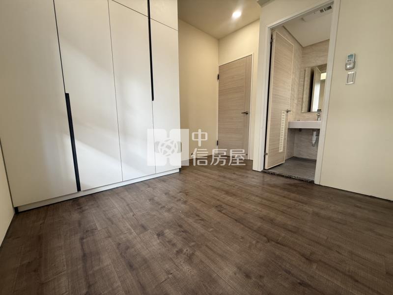 近廍子國中輕屋齡三房平車房屋室內格局與周邊環境