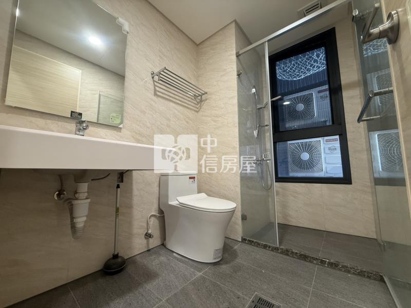 近廍子國中輕屋齡三房平車房屋室內格局與周邊環境