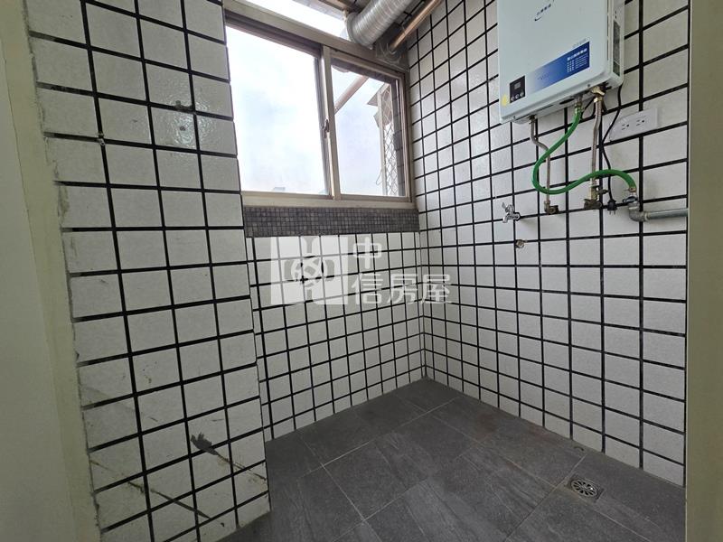 新平國小三房+車位II房屋室內格局與周邊環境