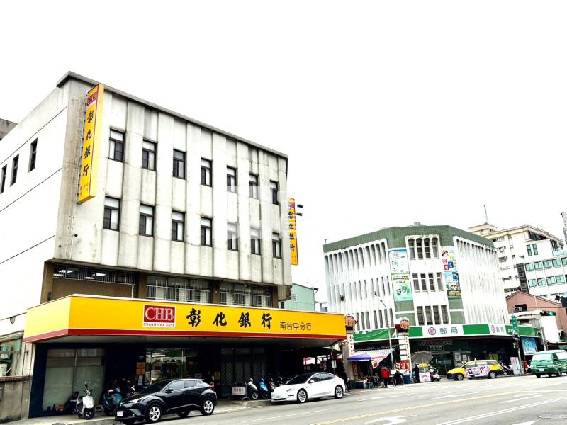 近LaLaport收租熱鬧樓店房屋室內格局與周邊環境
