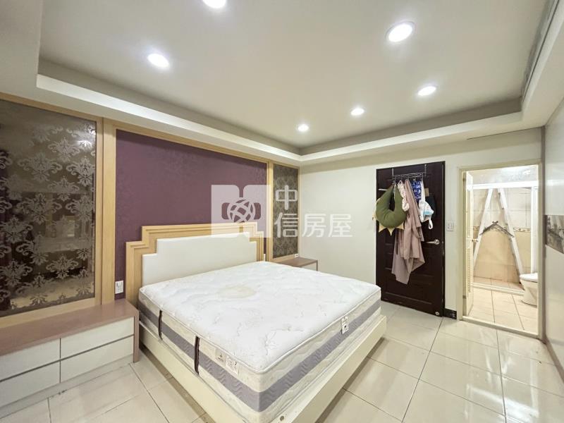 歐洲山莊優質美別墅門前停車房屋室內格局與周邊環境