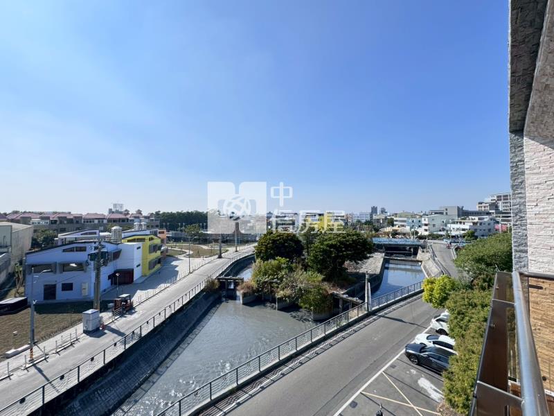 彰南運動中心旁臨路大地坪獨棟電梯豪墅房屋室內格局與周邊環境