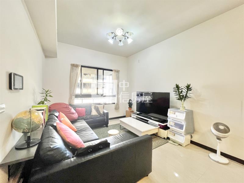 國聚知青大兩房平車稀有釋出房屋室內格局與周邊環境