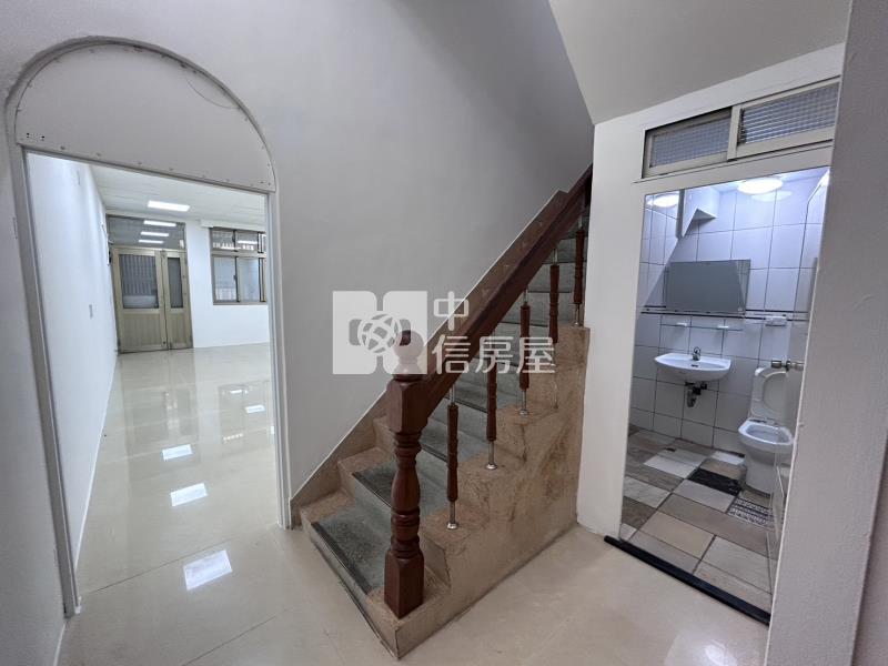 大甲順天國小旁優質新美透天房屋室內格局與周邊環境