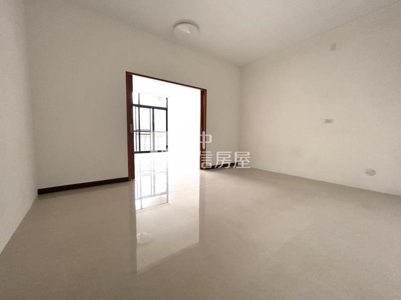 大甲順天國小旁優質新美透天房屋室內格局與周邊環境