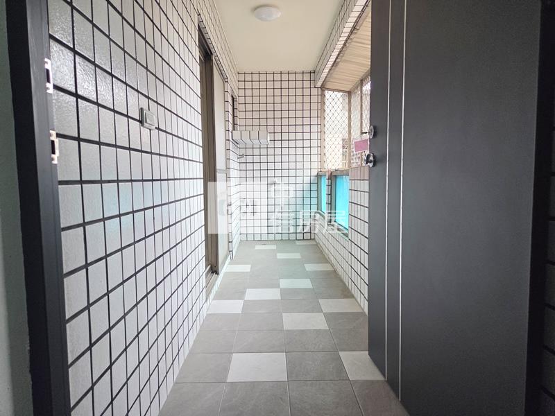 新平國小三房+車位I房屋室內格局與周邊環境