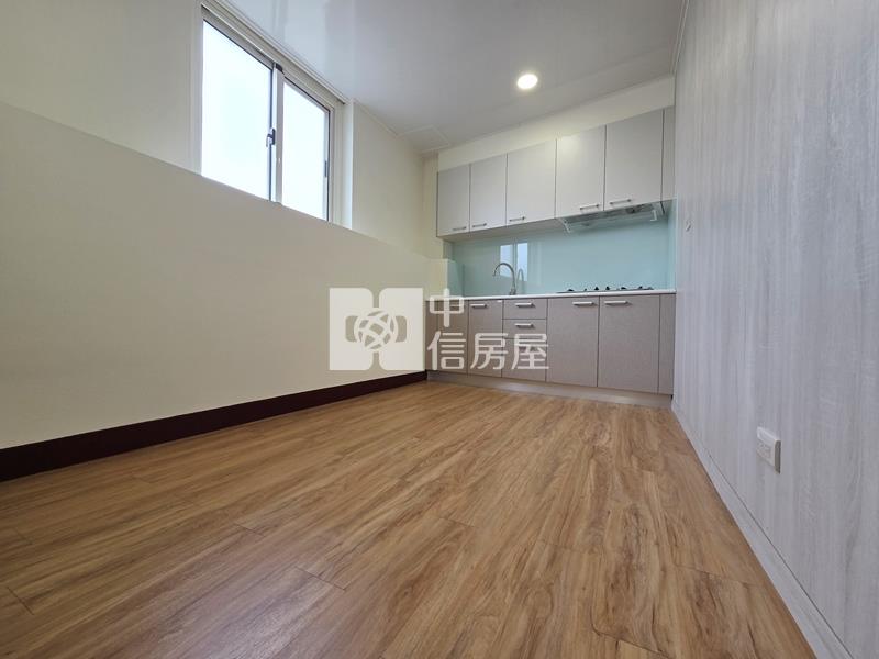 新平國小三房+車位I房屋室內格局與周邊環境