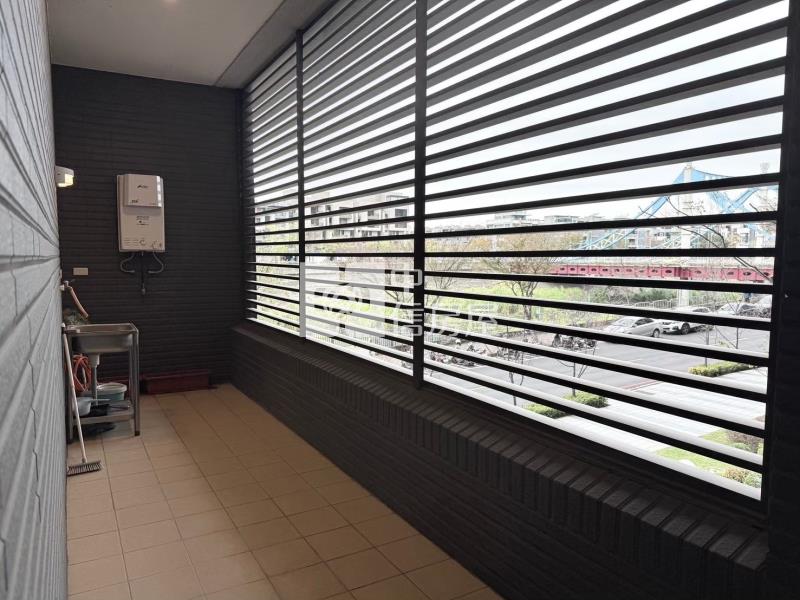 新都生態公園大面寬邊間店面房屋室內格局與周邊環境