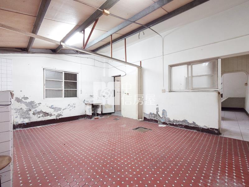 太原車站大面寬透天房屋室內格局與周邊環境