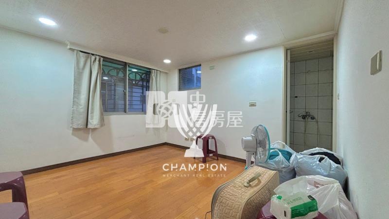 【冠軍】喜市前區三房雙衛房屋室內格局與周邊環境