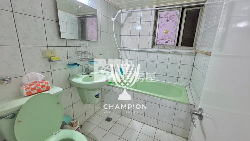 【冠軍】喜市前區三房雙衛房屋室內格局與周邊環境