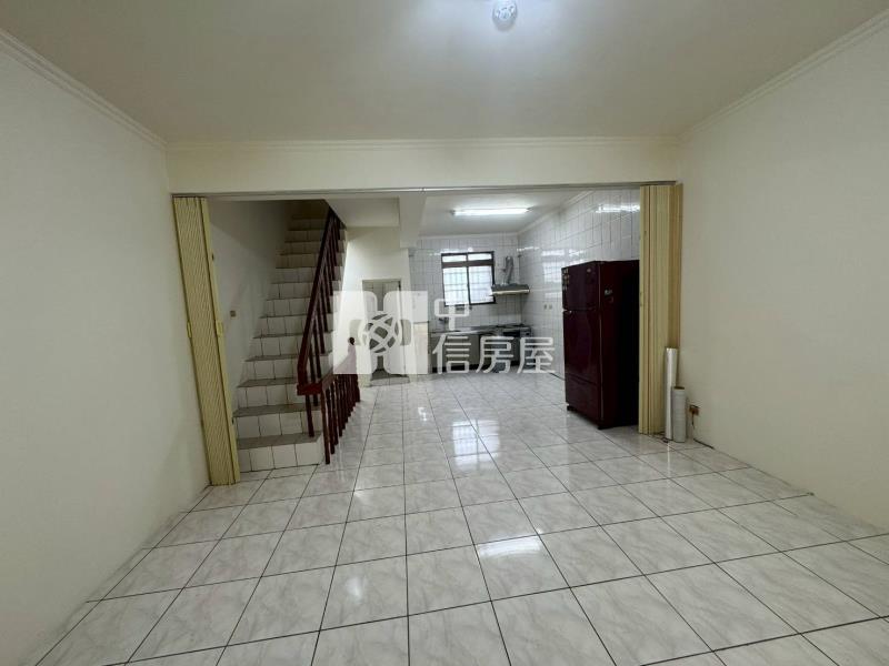 新屋田中路透天房屋室內格局與周邊環境