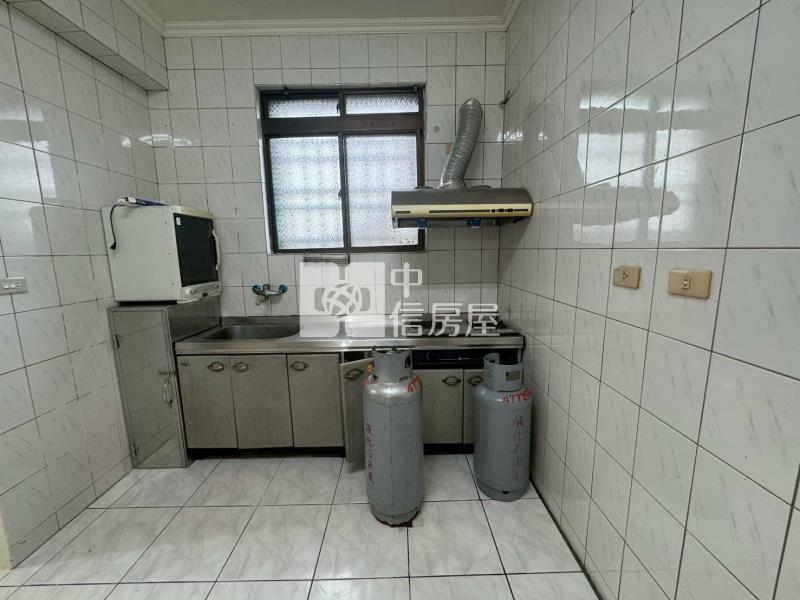 新屋田中路透天房屋室內格局與周邊環境