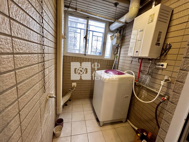 {法國紅} 機能便利溫馨兩房房屋室內格局與周邊環境