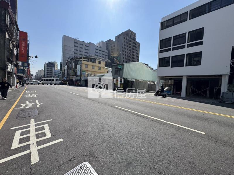 台灣大道藍線大地坪黃金店面房屋室內格局與周邊環境