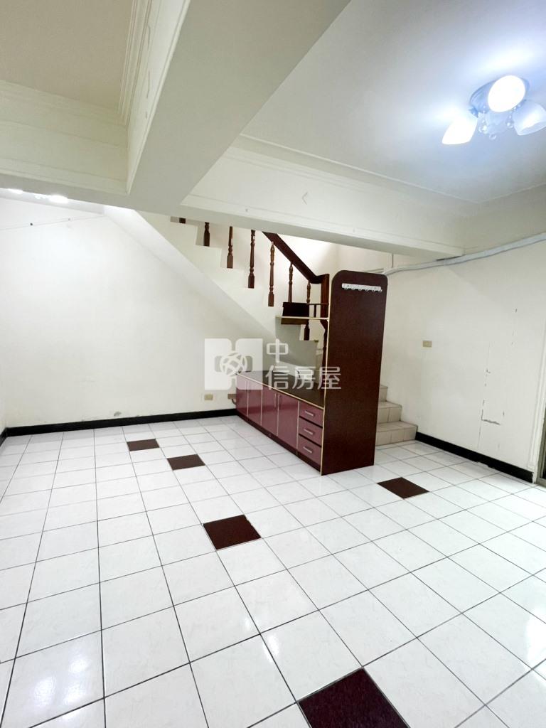 【新世紀】文化國小華厦(金色別莊)房屋室內格局與周邊環境