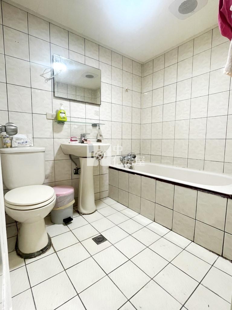 【新世紀】文化國小華厦(金色別莊)房屋室內格局與周邊環境