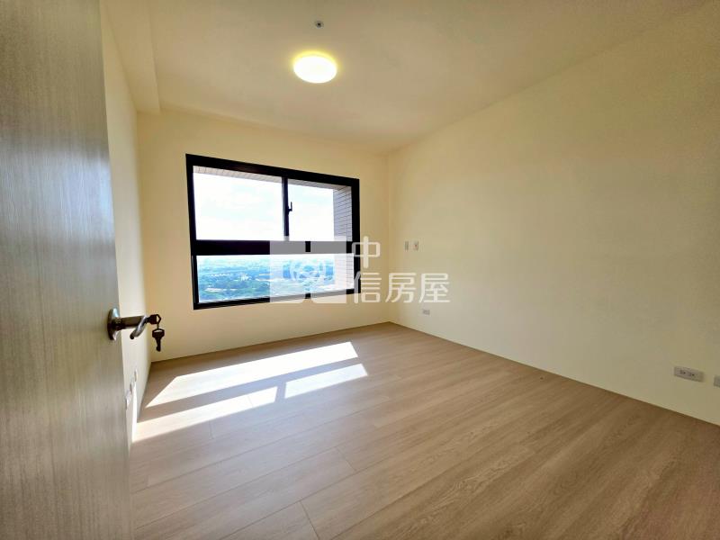 浩瀚森之道次頂樓雙平車視野戶房屋室內格局與周邊環境